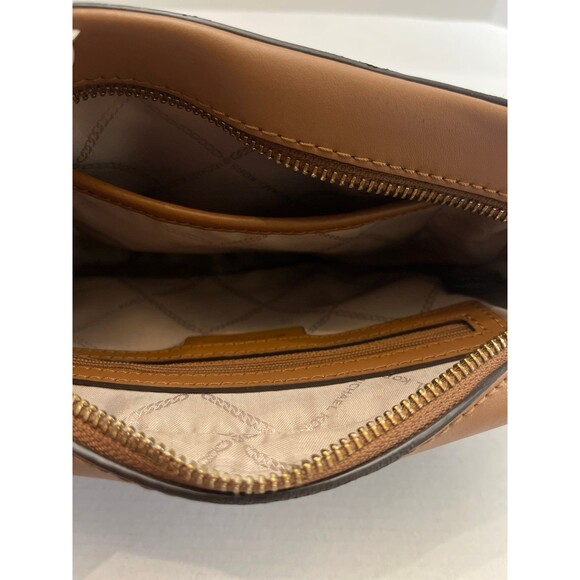 Michael Kors Jet Set Medium Logo Stripe Camera Bag - Picture 6 of 10